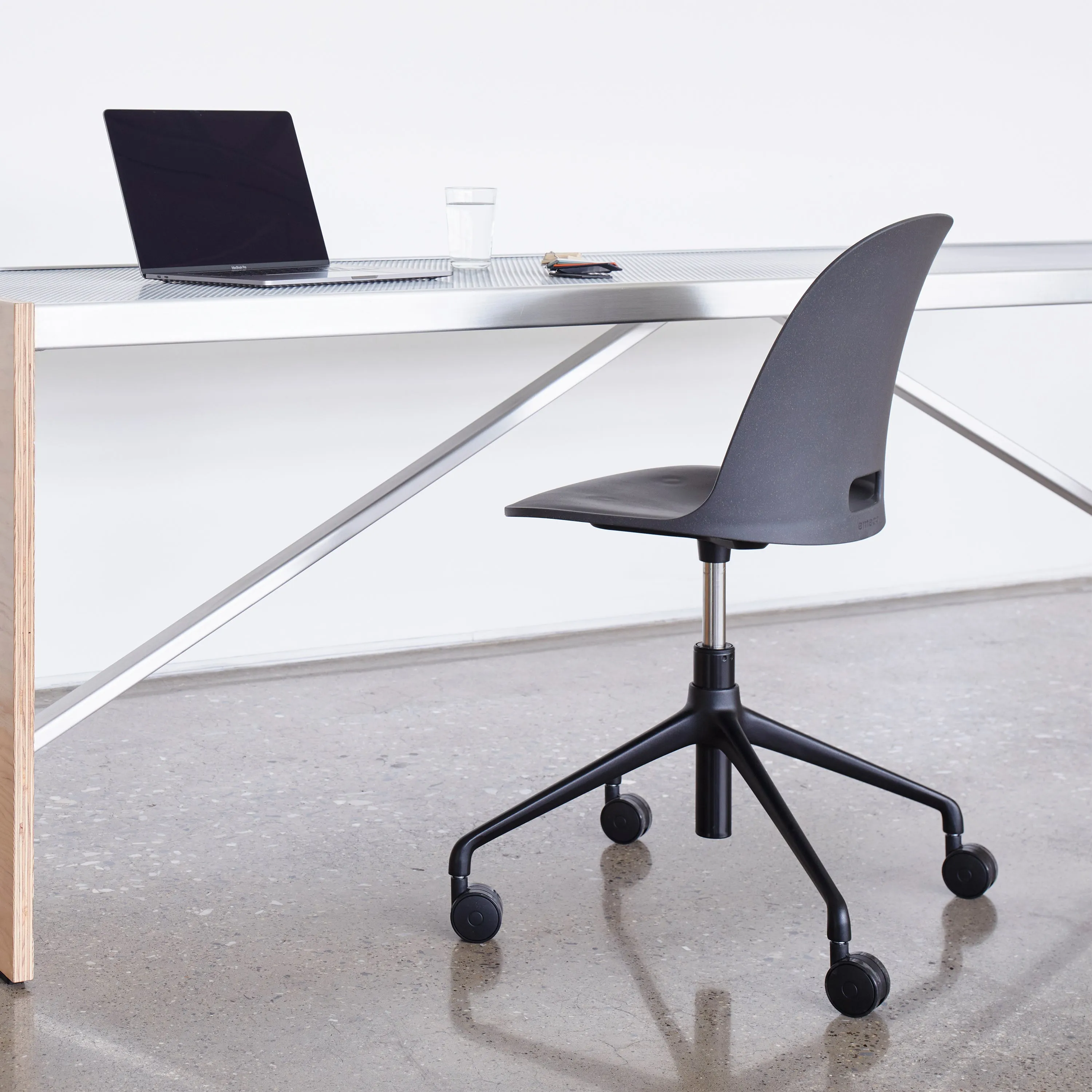 Alfi Work Swivel Chair with Castors