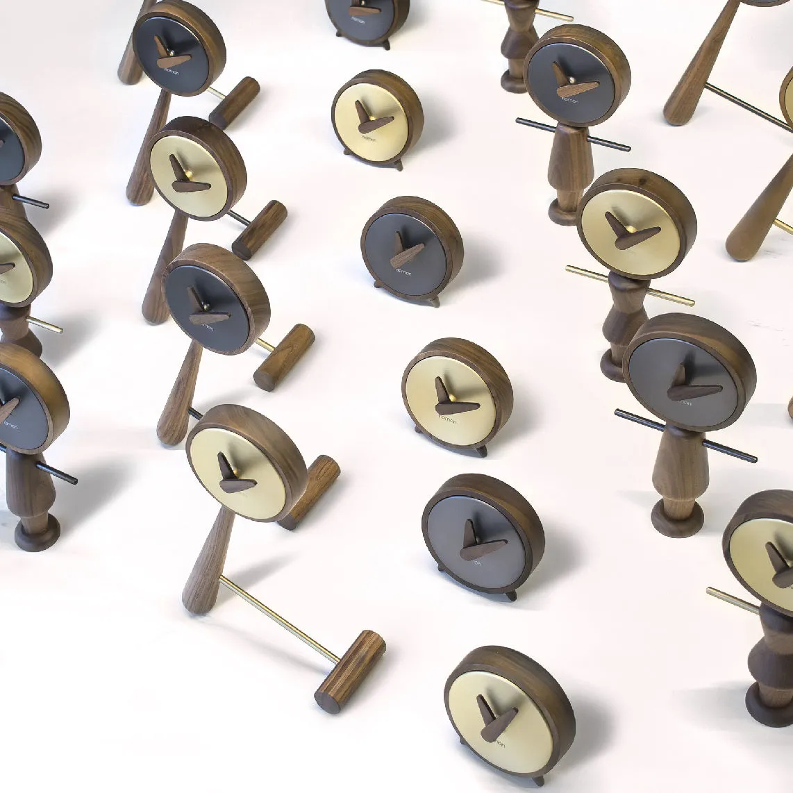 Atomo Table Clock