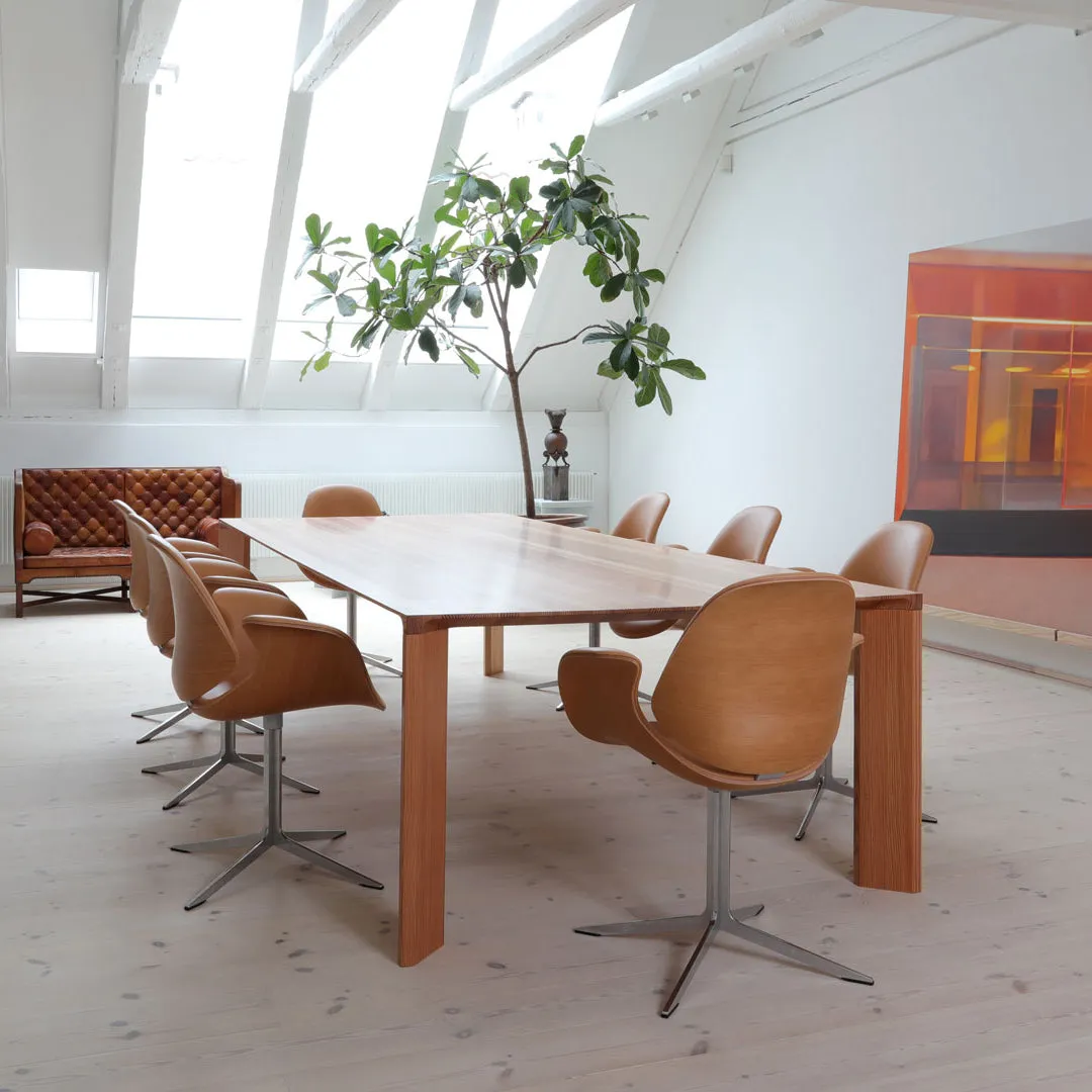 Council Front Upholstered Swivel Conference Chair