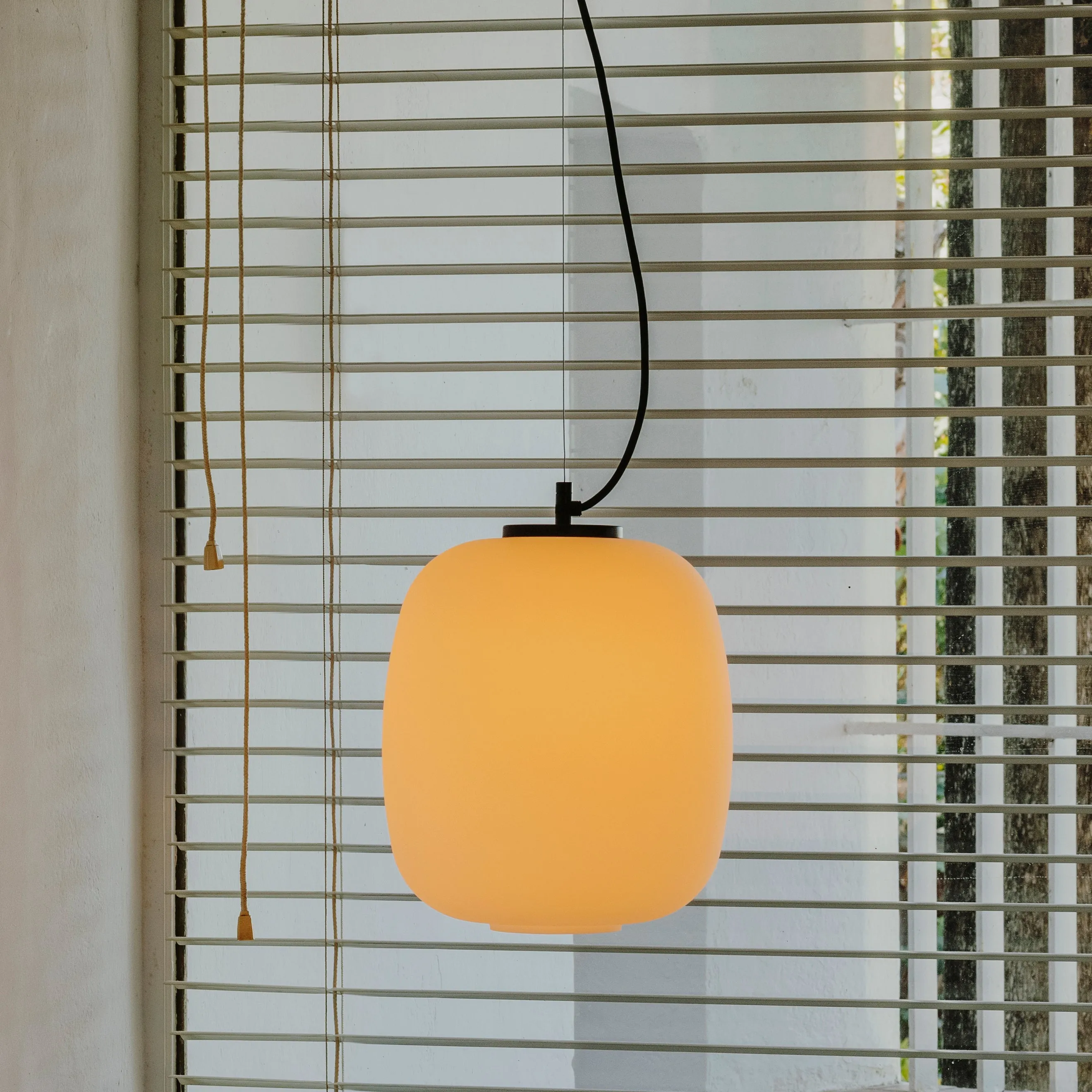 Globo Cesta Pendant Light