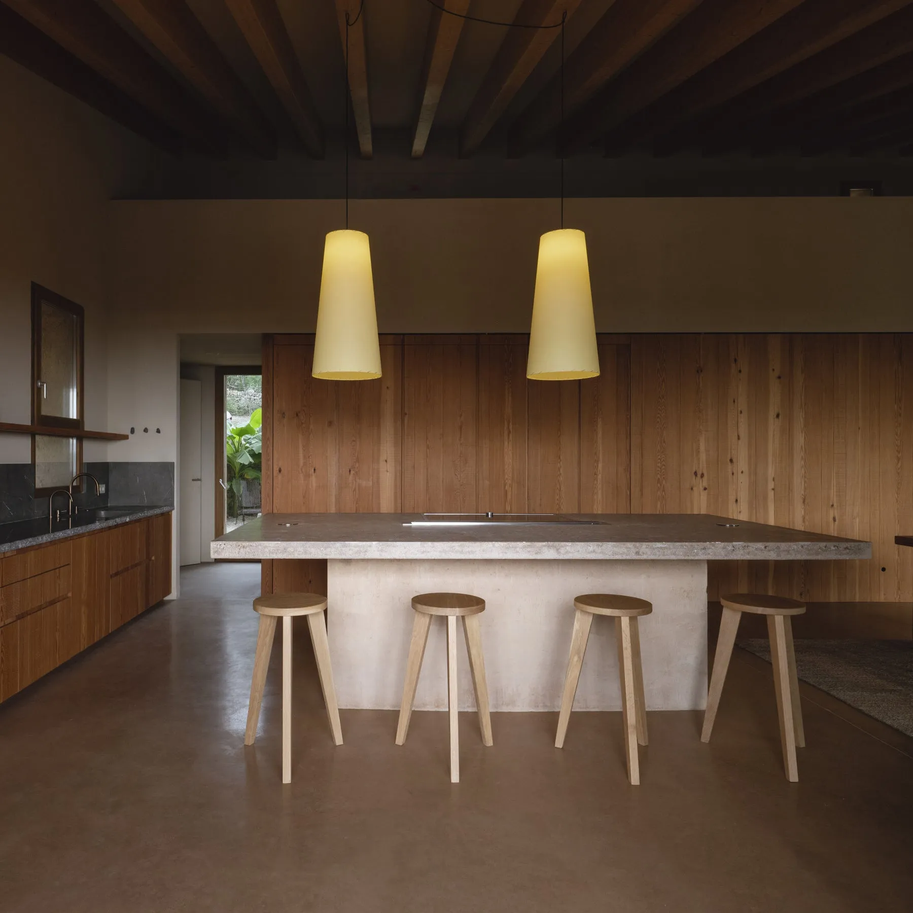 GT4 Pendant Light