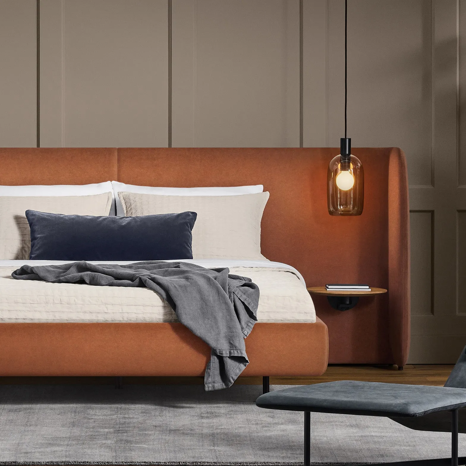 Hunker Bed
