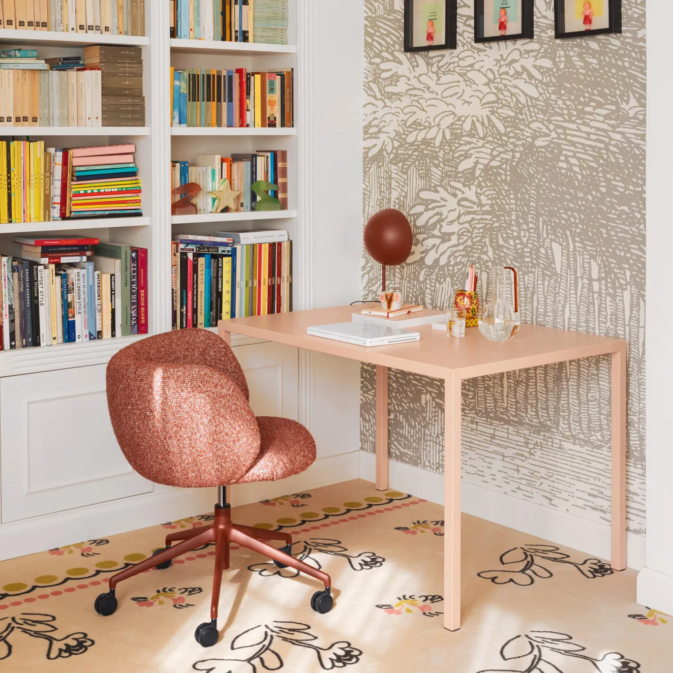 Mys DP TS Swivel Armchair