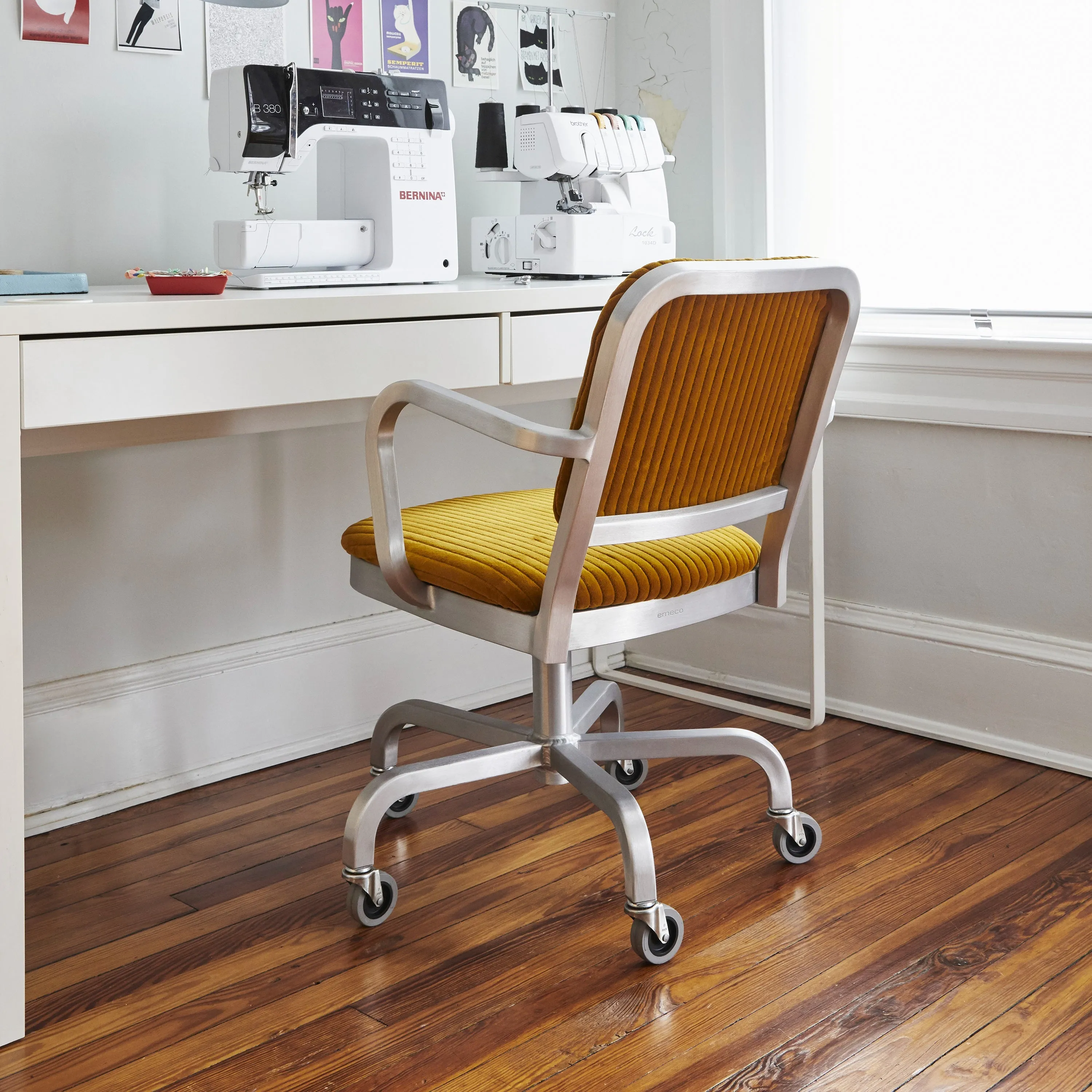 Navy Officer Swivel Armchair