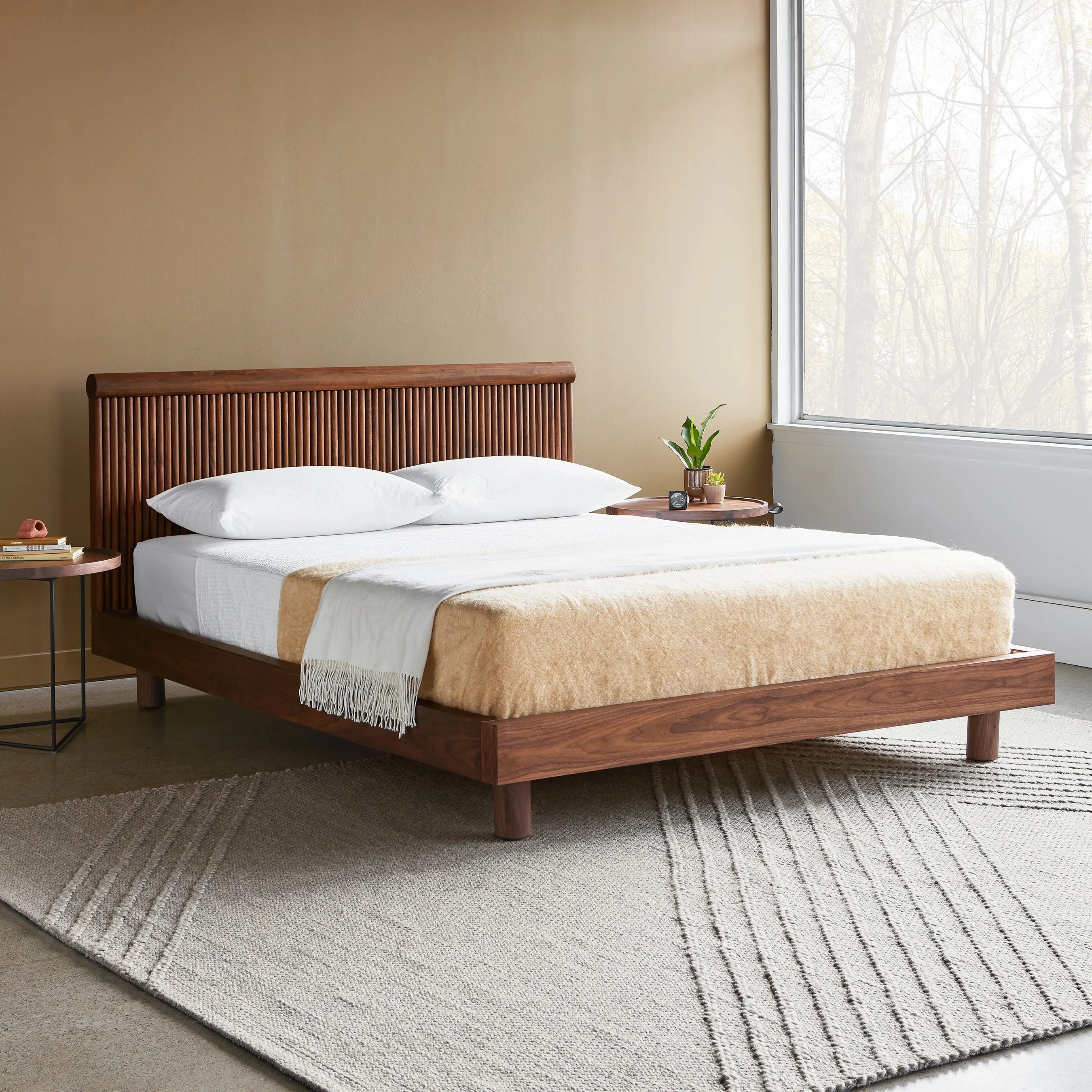Odeon Bed