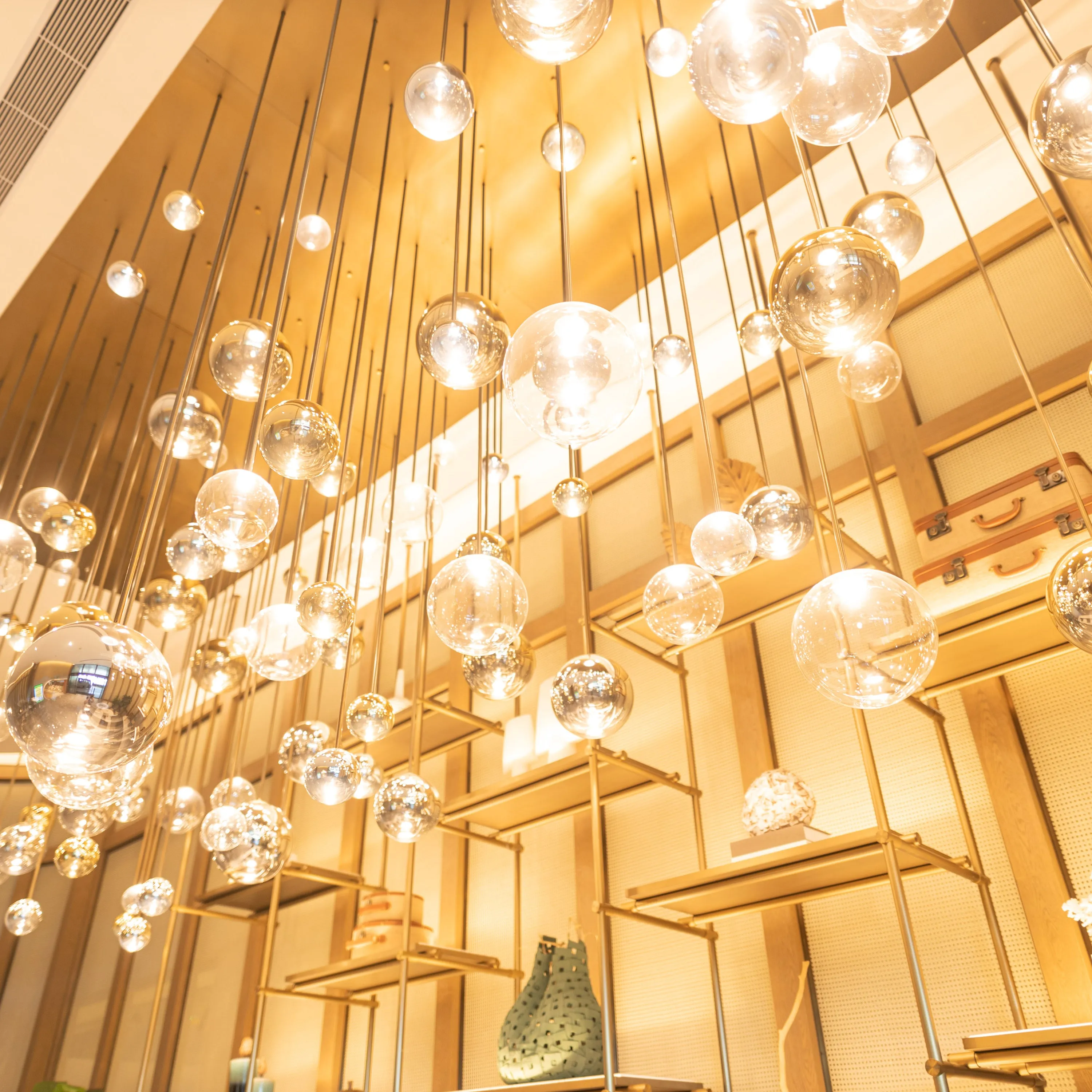 Random Solo Suspension Light