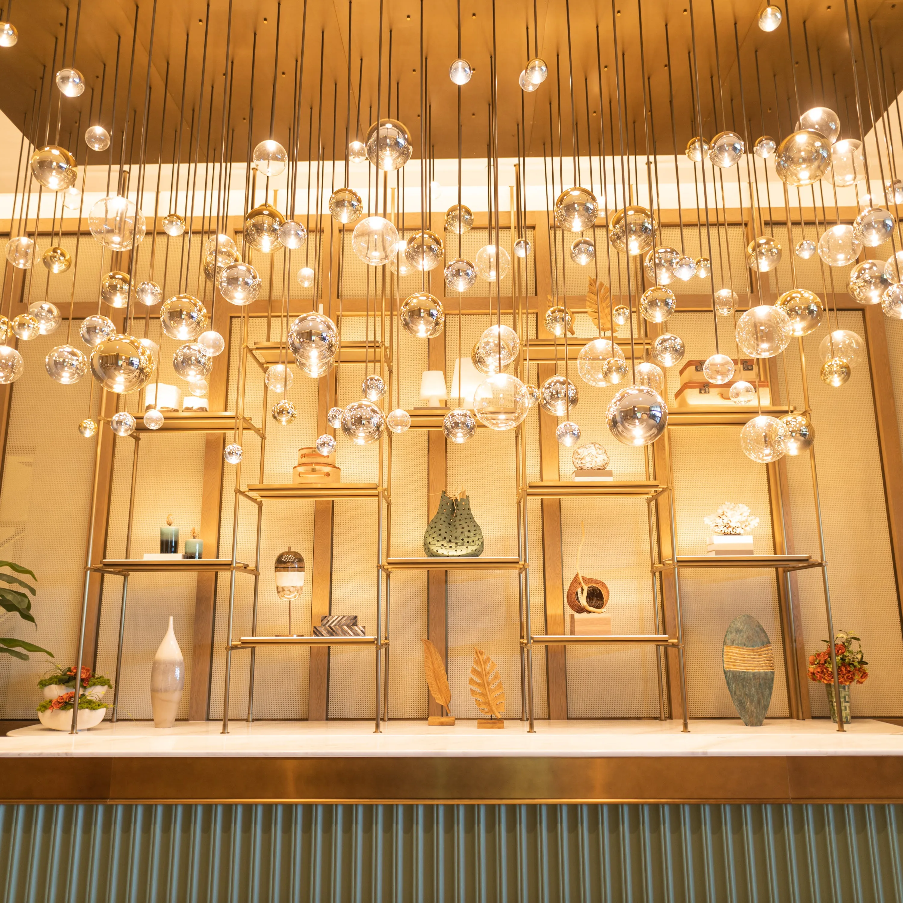 Random Solo Suspension Light