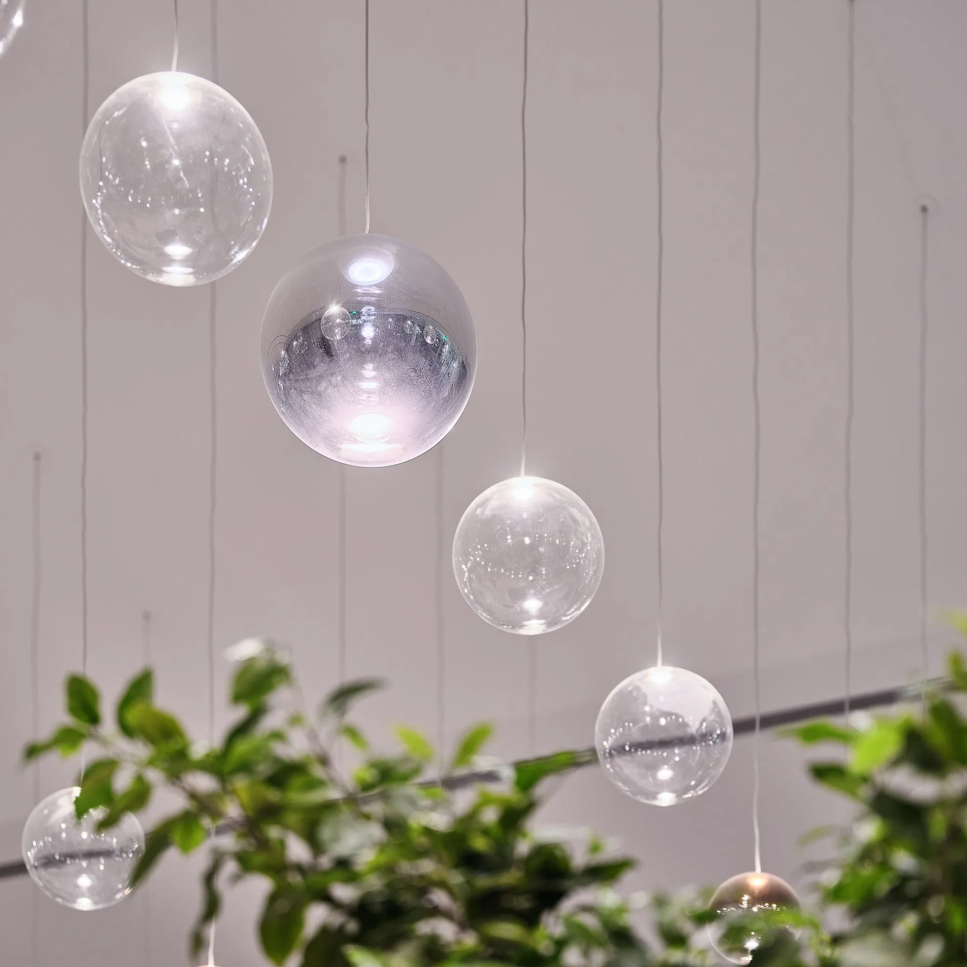 Random Solo Suspension Light