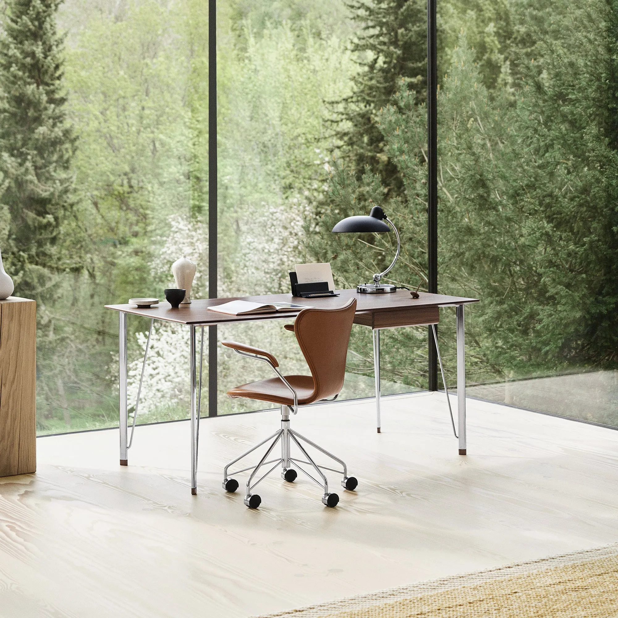 Series 7 Fully Upholstered Task Armchair
