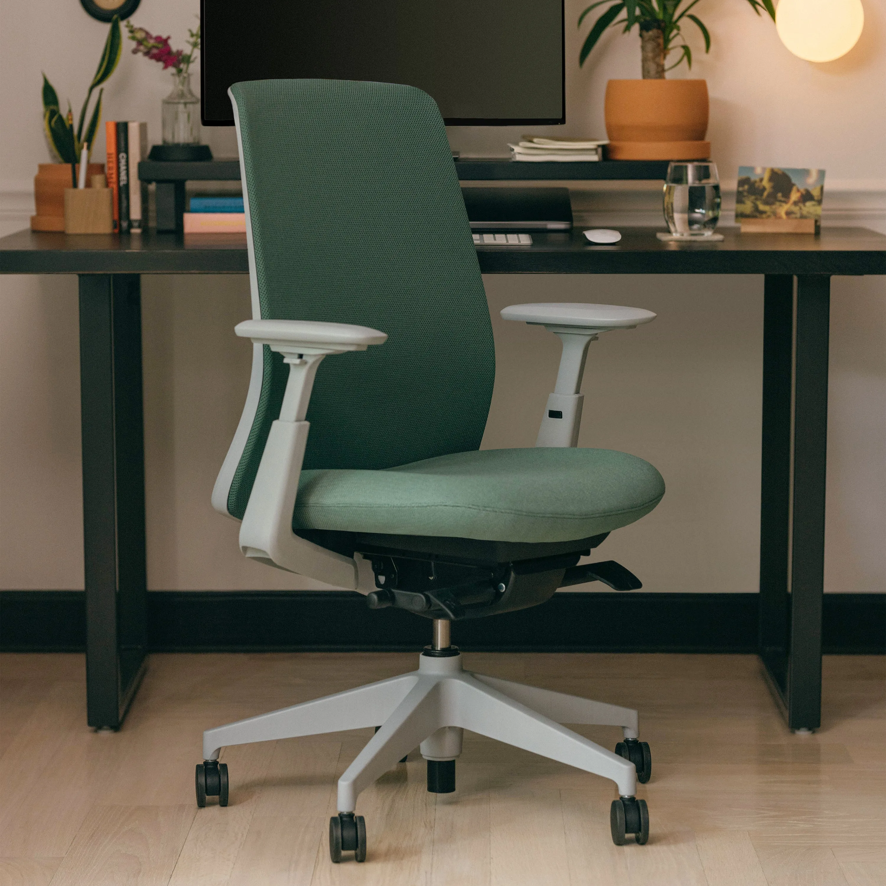 Soji Mesh Back Office Chair