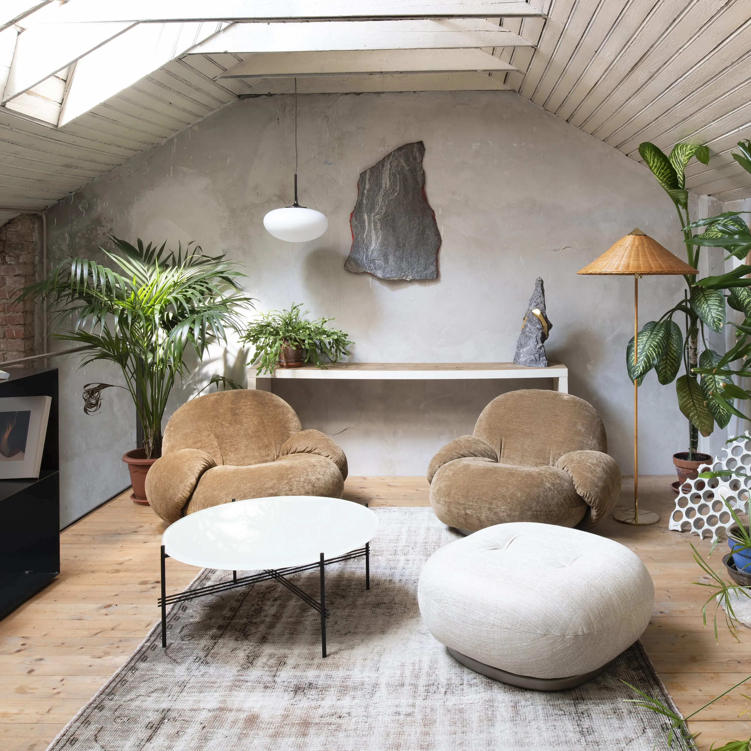 Stemlite Pendant Light