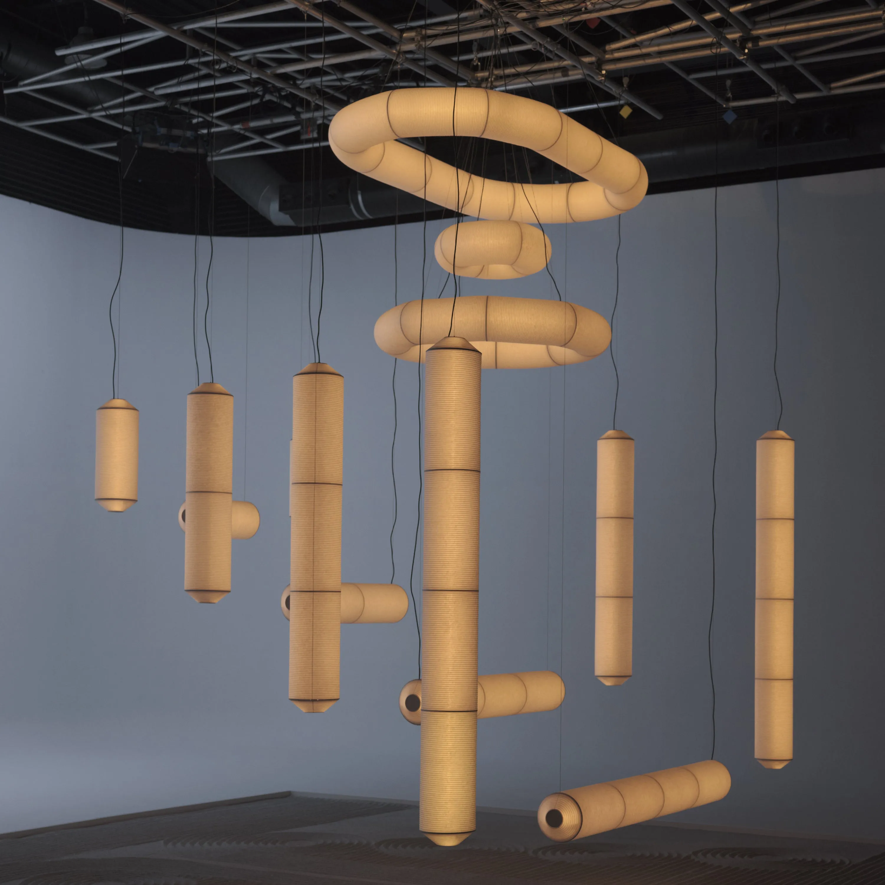 Tekio Vertical Pendant Light