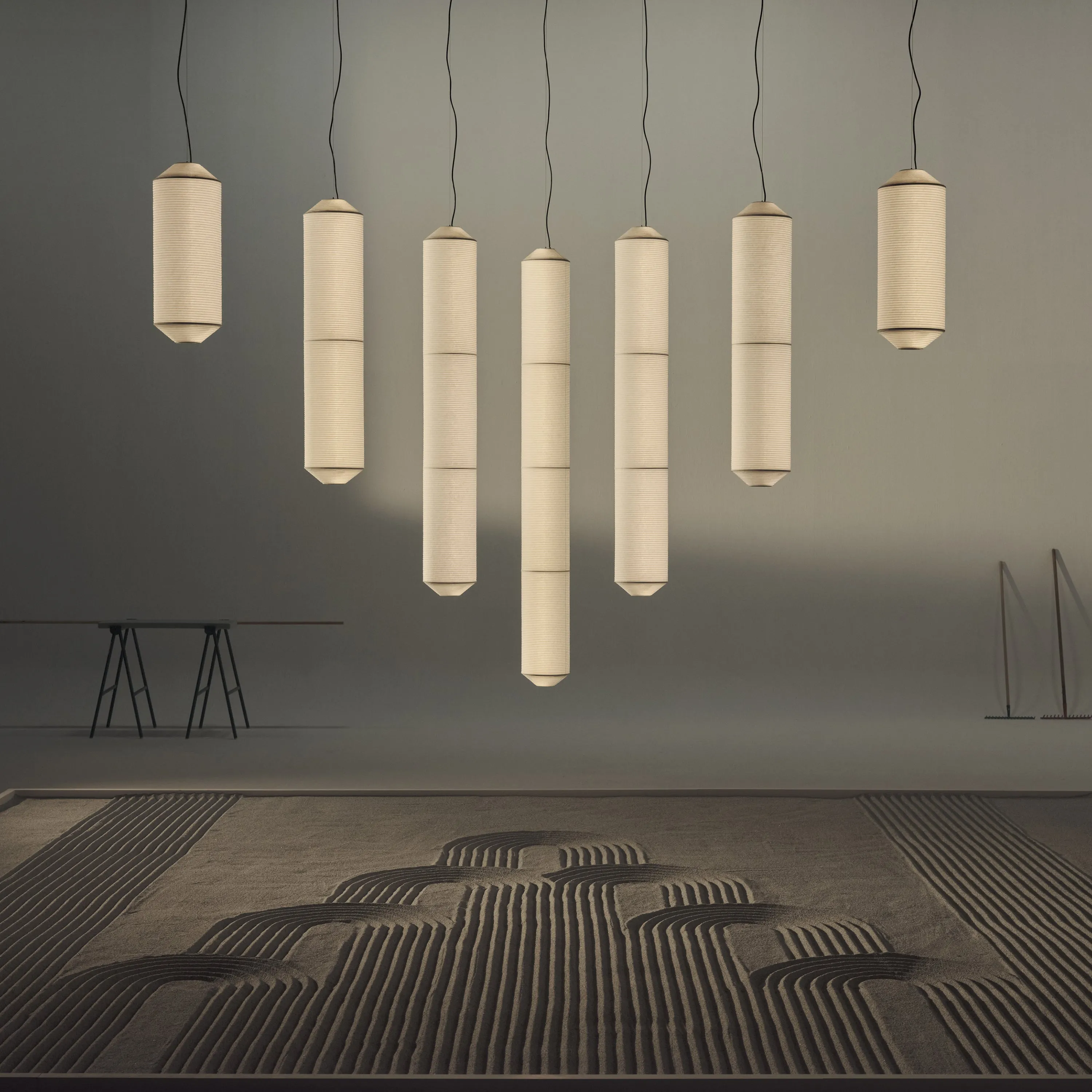 Tekio Vertical Pendant Light