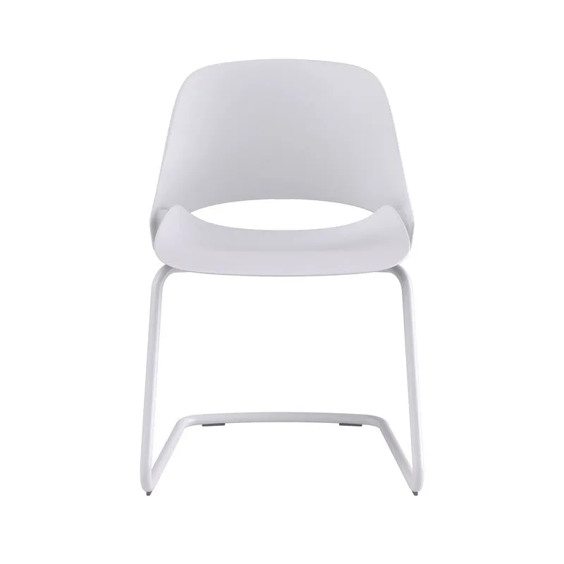 Trea Chair