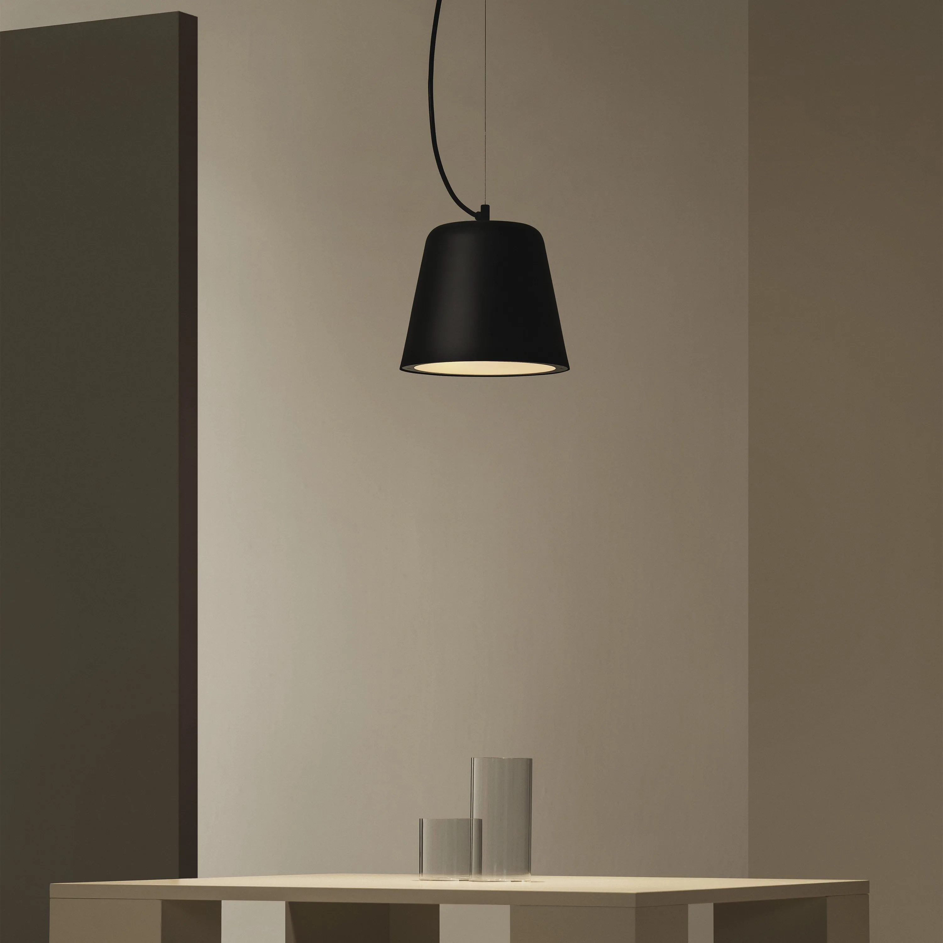 Vaso Pendant Light
